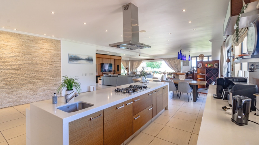 7 Bedroom Property for Sale in Oranjeville Free State